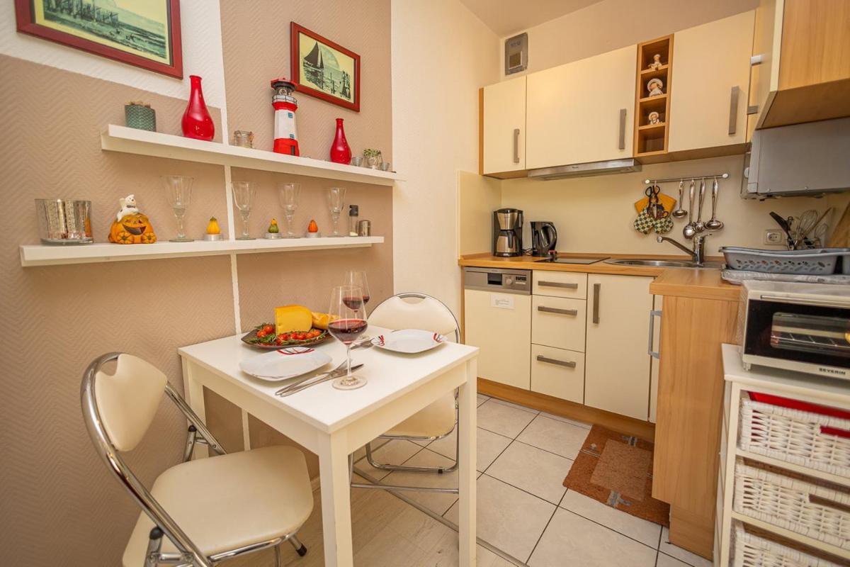 Studio 2 Im Eg Haus Stranddistel, Geschmackvoll Eingerichtete Ferienwohnung Fur 2 Personen In Zingst Extérieur photo